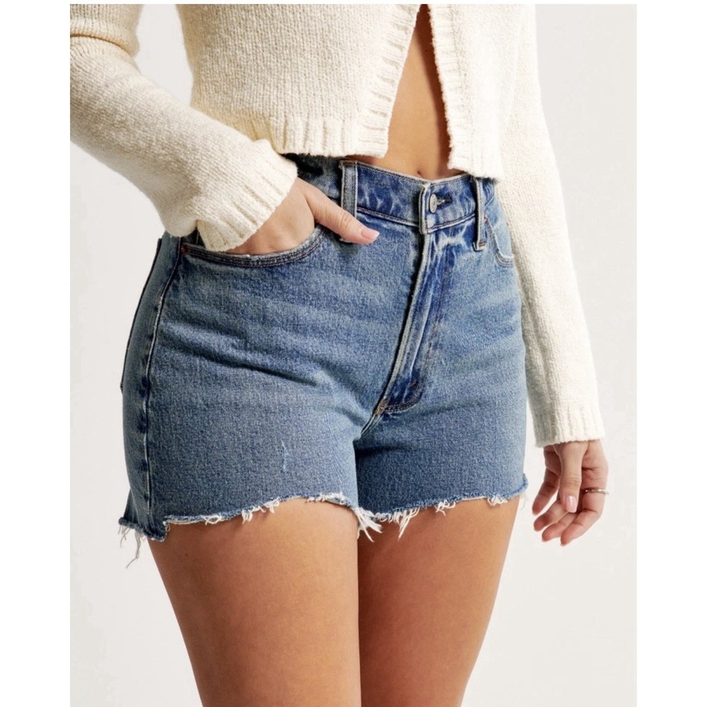 Abercrombie & Fitch Curve Love High Rise Denim Mom Short Size 35/20 NEW Cut-Off